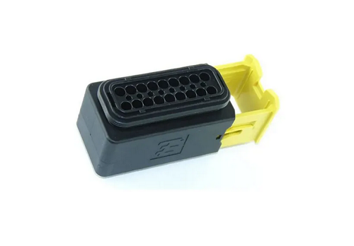 TE Connectivity  1-1563759-1  汽车连接器